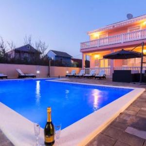 Family Friendly Pool House Ana near Zadar - Happy Rentals