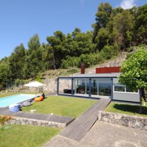 Pedras de Moledo Villa Sleeps 6 with Pool Air Con and WiFi