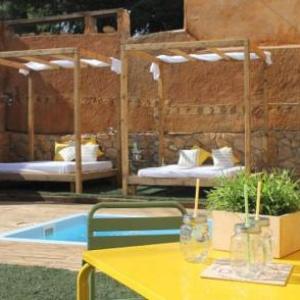 Can Trabal Villa Sleeps 10 with Pool and Air Con