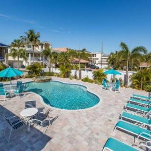 Gulf Sunset Oasis - Beach Front apts