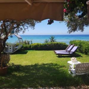 Corfu Glyfada Beachfront House 13