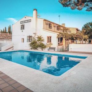 Beautiful home in Valencia with Outdoor swimming pool and 4 Bedrooms