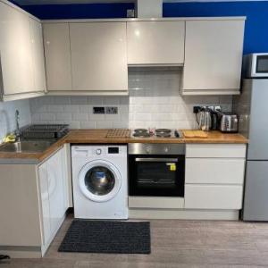 3-Bed Ground floor Apartment in Edgware