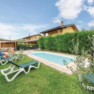 Beautiful home in Verona VR w/ WiFi Outdoor swimming pool and 5 Bedrooms