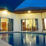 AnB poolvilla 3BR walk private beach in pratamnak