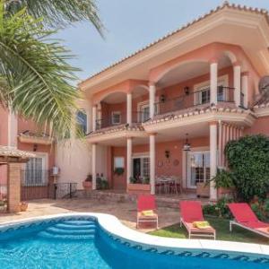 Nice home in Alhaurín el Grande w/ WiFi Outdoor swimming pool and Heated swimming pool