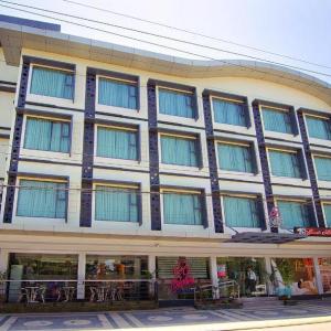 Eloisa Royal Suites