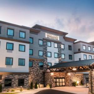 Hotels near Ho Chunk Casino Baraboo - Staybridge Suites - Wisconsin Dells - Lake Delton