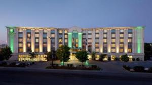 Holiday Inn & Suites Montreal Airport, Dorval