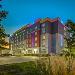 Hotels near Masonic Temple Stratford - Holiday Inn Express Hotel & Suites - Woodstock
