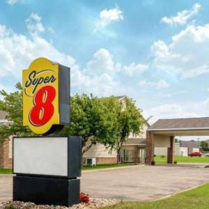 DakotaDome Hotels - Super 8 by Wyndham Beresford