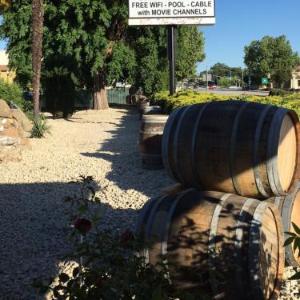 Vino Inn & Suites
