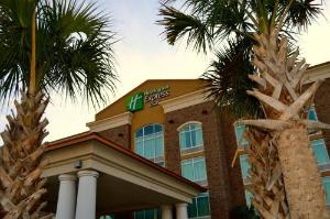 Holiday Inn Express and Suites North Charleston, an IHG Hotel, North Charleston