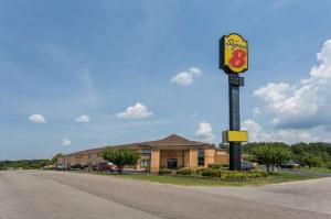 Super 8 by Wyndham Dickson, Dickson