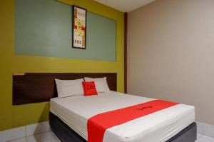 RedDoorz Syariah @ Hotel Wisma Indonesia Kendari, Kendari