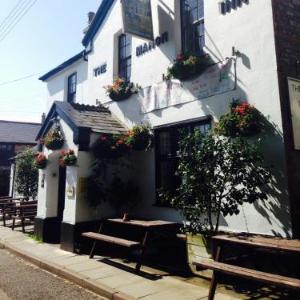 The Barrel House Ballroom Totnes Hotels - Manor Inn Galmpton