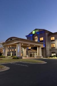 Holiday Inn Express Hotel & Suites Opelika Auburn, an IHG Hotel, Opelika