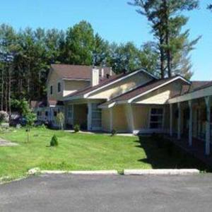 Knights Inn Bracebridge