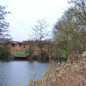 High Wycombe Town Hall Hotels - The Chiltern Lodges at Upper Farm Henton