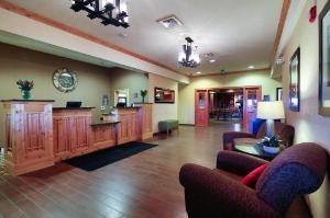 Hawthorn Suites by Wyndham Minot, Minot