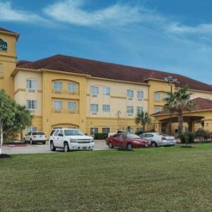 La Quinta Inn & Suites by Wyndham Deer Park