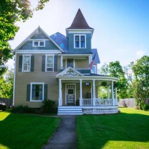 Burdett House Bed & Breakfast