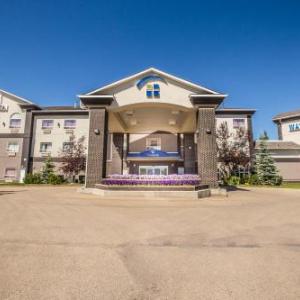 Hotels near Wild Rose Co-op Recreation Centre - Canalta Camrose