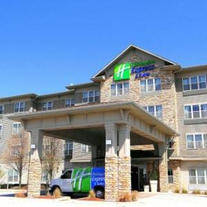 Holiday Inn Express & Suites Chicago West-Roselle