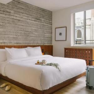 Hotels near Racket NYC - Sonder Henri on 24