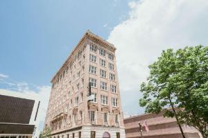 The Esquire Hotel Downtown Gastonia, Ascend Hotel Collection, Gastonia