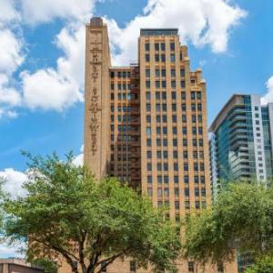 Cambria Hotel Houston Downtown Convention Center