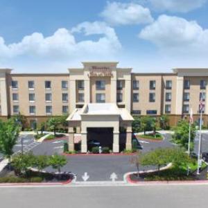 Merced Theatre Hotels - Hampton Inn By Hilton And Suites Madera