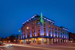The Plaza Hotel a Trademark Collection by Wyndham, Kamloops
