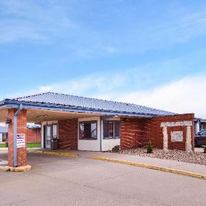 Hotels near Salina Speedway - Americas Best Value Inn Ellsworth