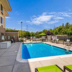 New Jersey Motorsports Park Hotels - Sleep Inn & Suites Dover