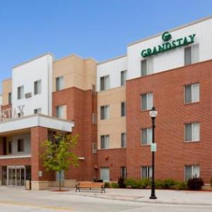 GrandStay Hotel & Suites Downtown Sheboygan