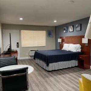Hotels near Malone's Santa Ana - Bel Air Motor Hotel