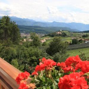 Sparkasse Arena Bolzano Hotels - Kreuzstein Bed&Breakfast