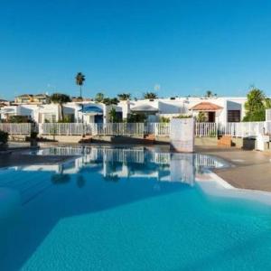 Bungalow with one bedroom in Maspalomas with shared pool furnished terrace and WiFi