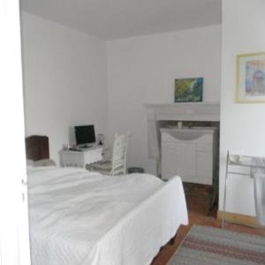 Studio in Langon with enclosed garden and WiFi