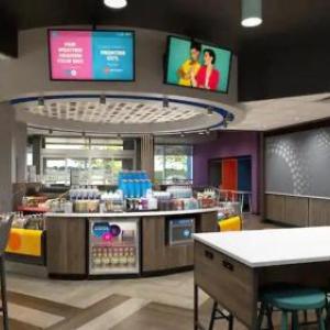 Tru by Hilton Portland Airport