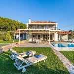 Villa Aelia  by Kardous Skopelos Town