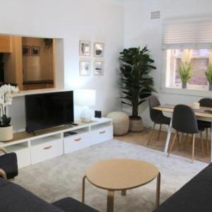 Luxury Double Bay Flat by Harbour Pool