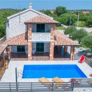 Stunning home in Ladevci w/ Outdoor swimming pool Sauna and 4 Bedrooms