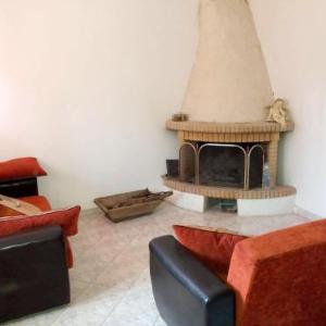 House with 2 bedrooms in Lesvos with enclosed garden and WiFi 13 km from the beach