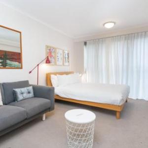 Amazing Studio with Pool in Central Sydney