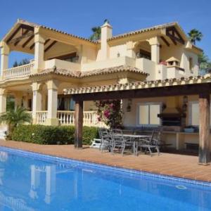 FAMILY HOLIDAY VILLA 34121874 WITH PRIVATE POOL SEA VIEW LA QUINTA MARBELLA