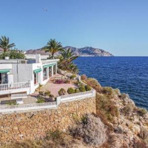 Amazing home in Isla Plana w/ WiFi Outdoor swimming pool and 3 Bedrooms