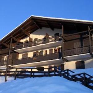 Apartment with one bedroom in Crest Voland with wonderful mountain view and furnished terrace 10 m from the slopes