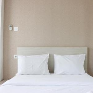 Minimalist Studio Room Taman Melati Apartment Jatinangor By Travelio